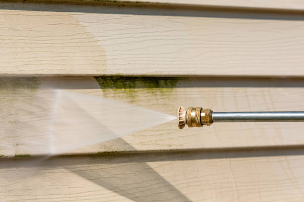 Best Roof Power Washing Services  in Lake San Marcos, CA